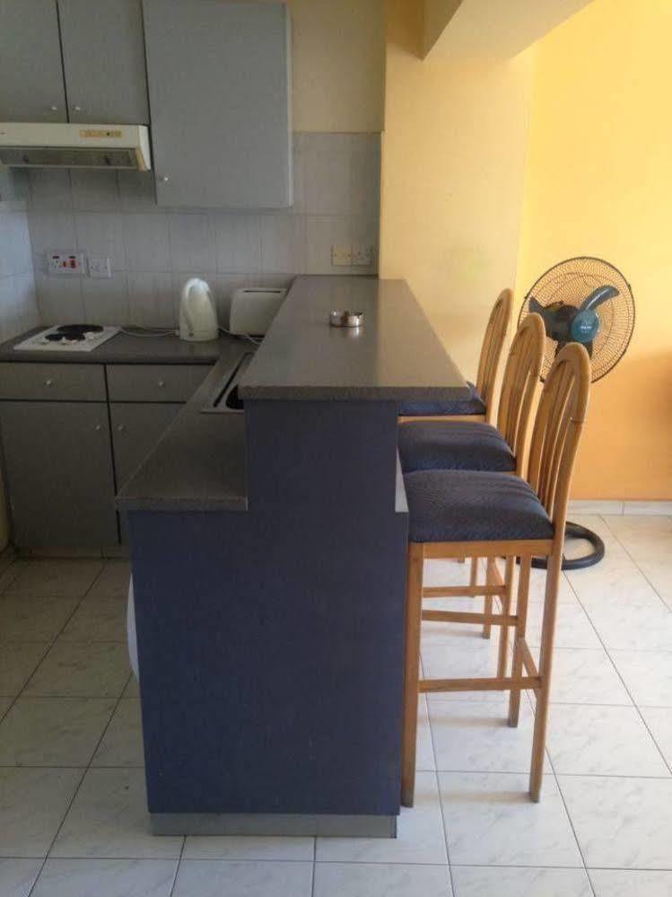 Lobelia Apartments Limassol Luaran gambar