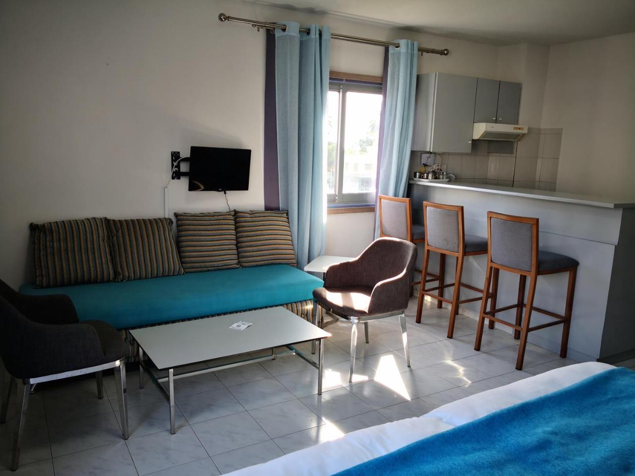 Lobelia Apartments Limassol Luaran gambar